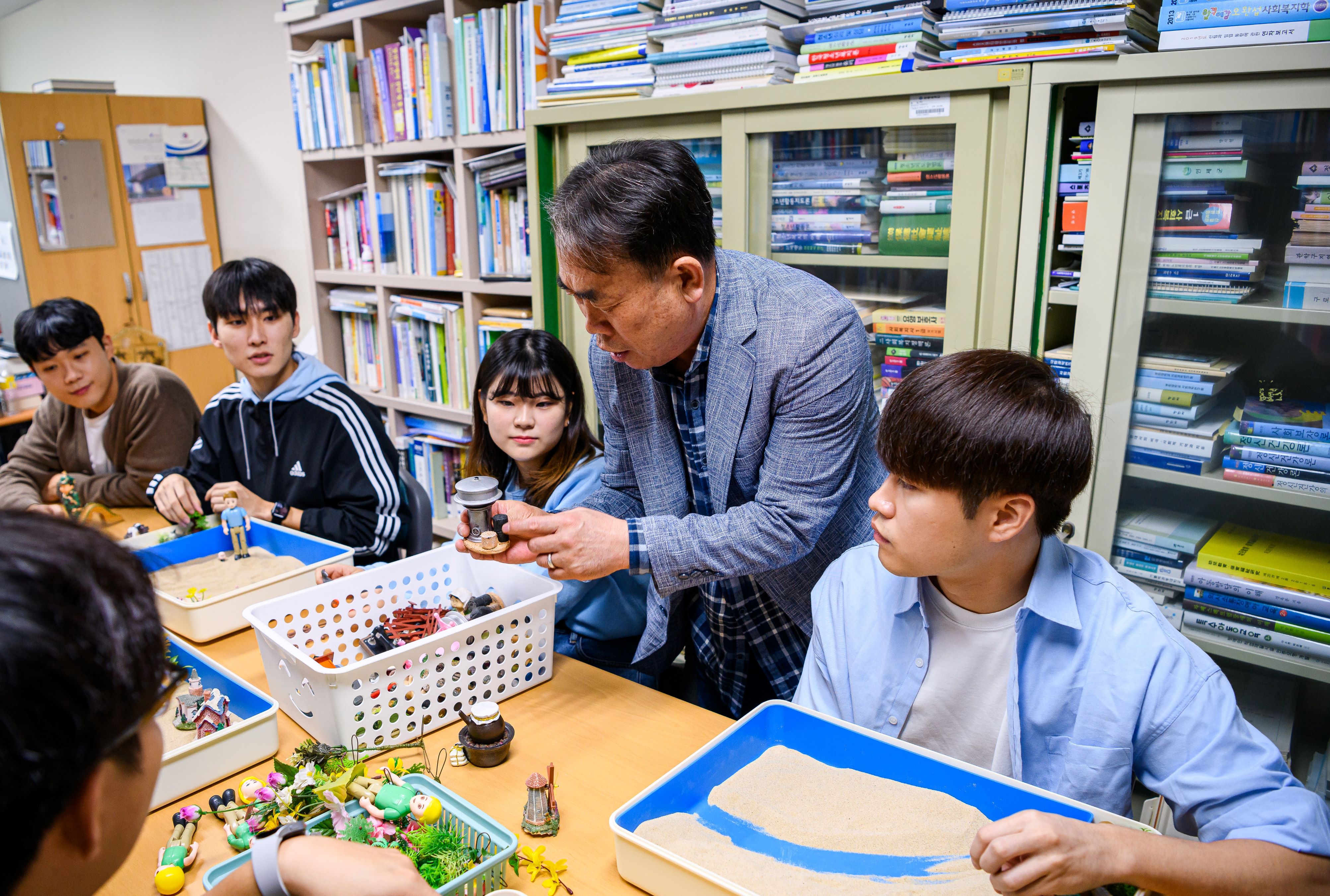(교실현장방문 포토뉴스) 사회복지학전공, 이론과 현장을 잇는 실천교육 현장 대표이미지