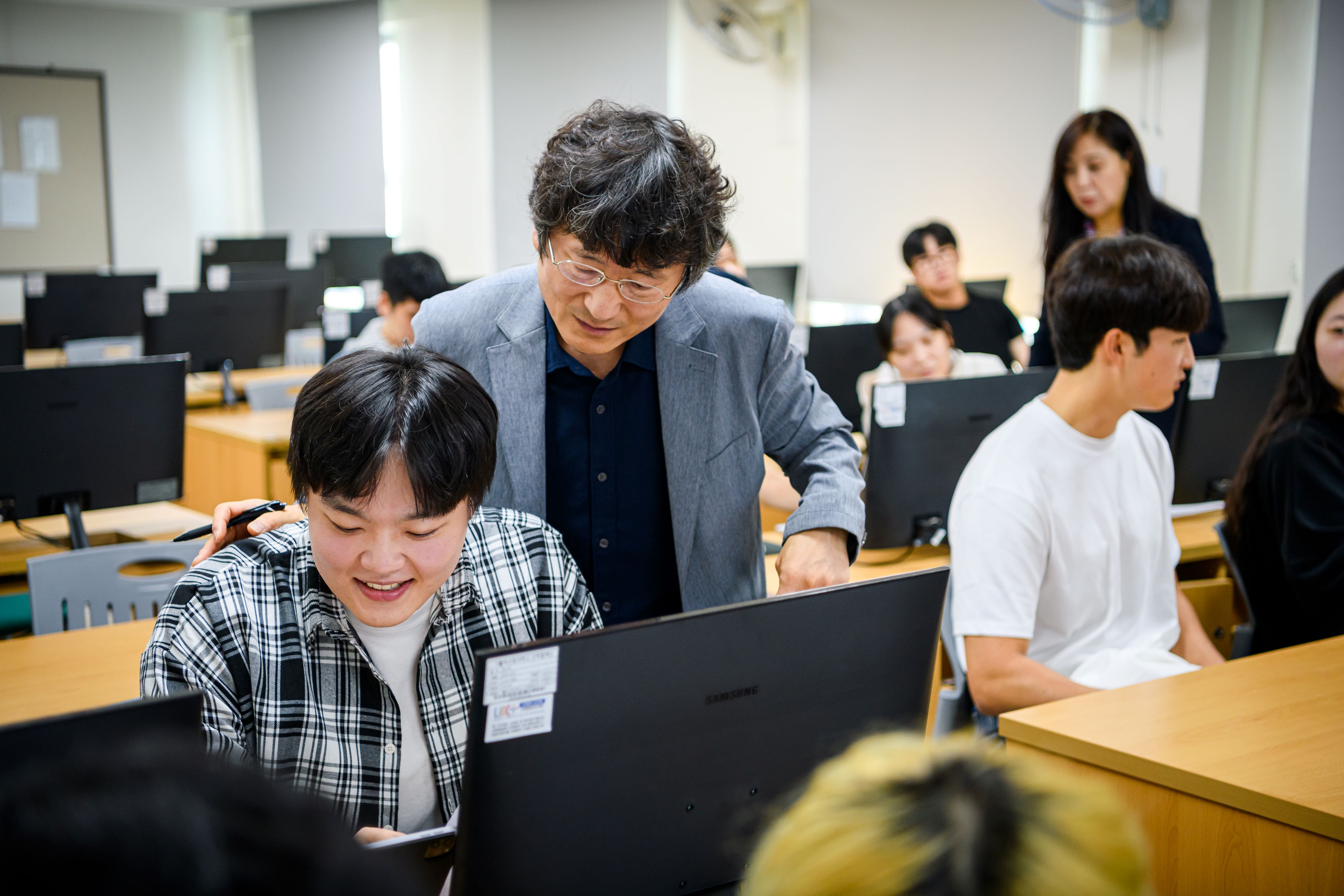 가톨릭관동대 광고홍보학전공 이제영 교수, 한국콘텐츠학회 2025 종합학술대회 ‘우수발표논문상’ 수상 대표이미지