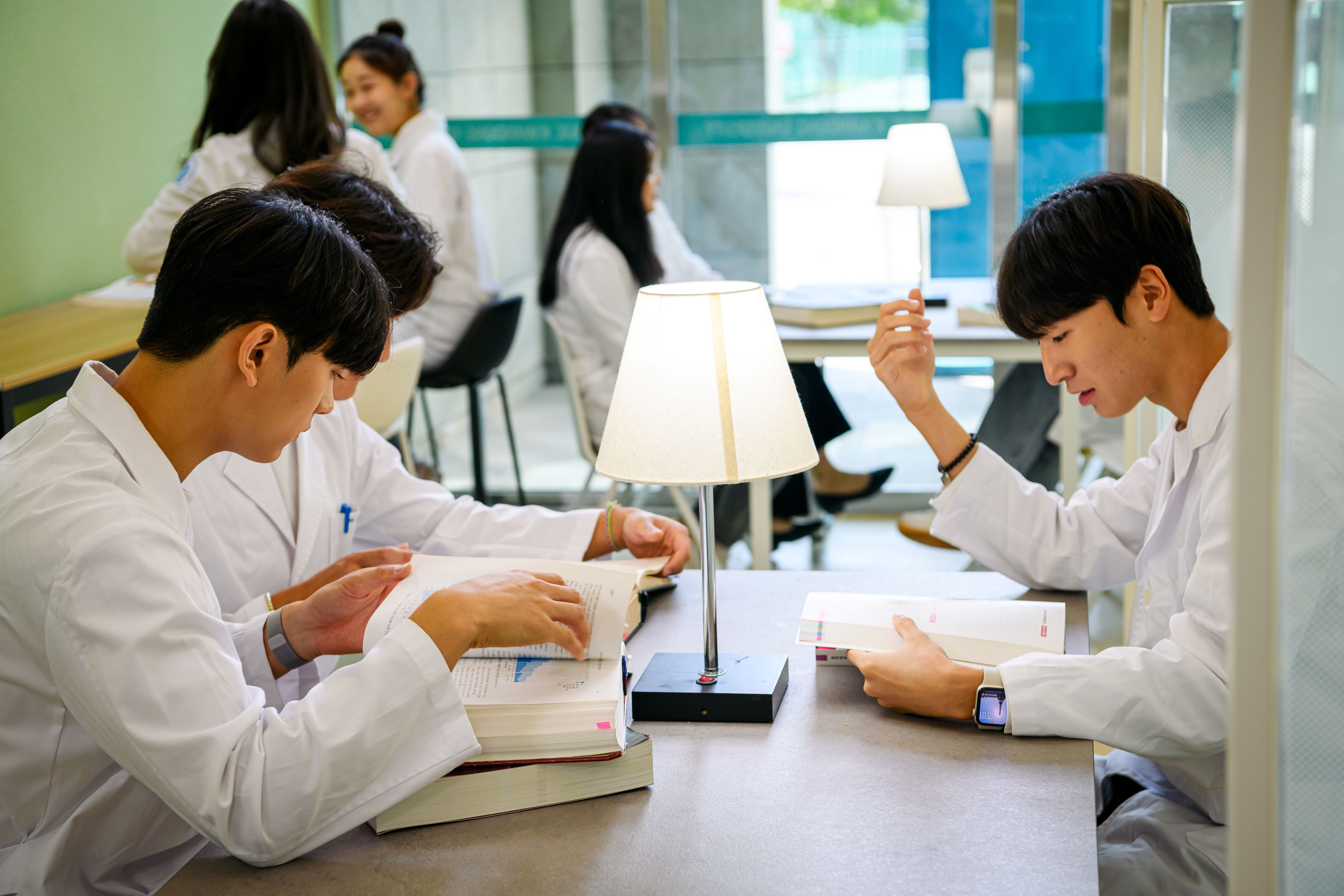 가톨릭관동대학교 의과대학 의학과 30주년 기념식 & 의학교육 심포지엄 개최 대표이미지