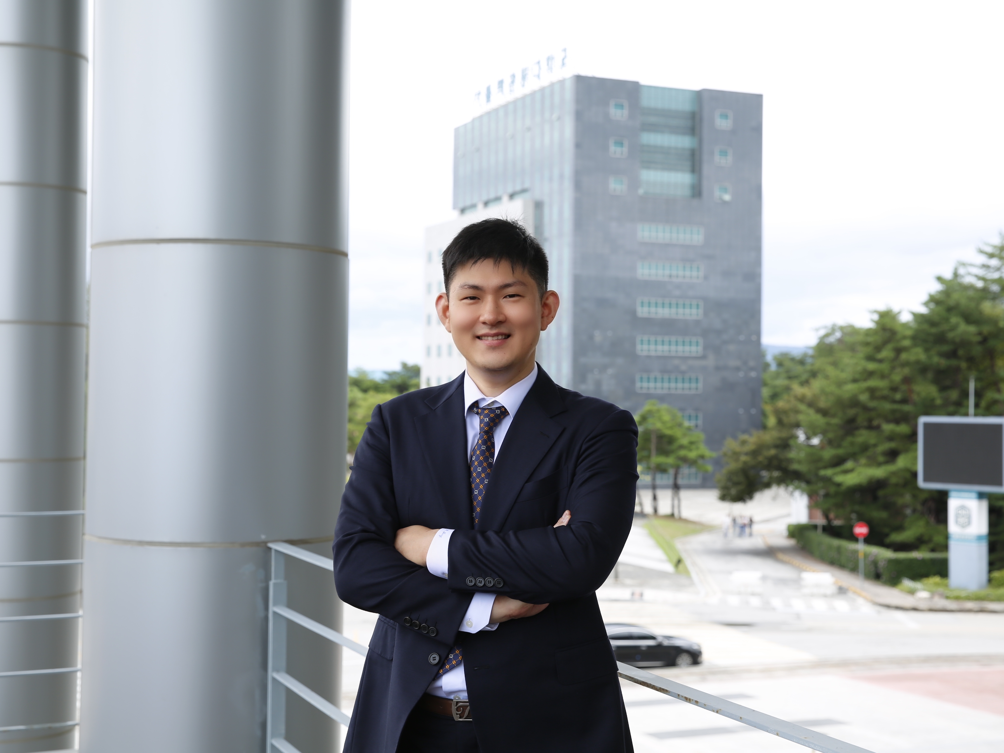 가뭄 속, 가톨릭관동대 동문 정의헌 대표 생수 트럭 몰고 달려왔다  대표이미지