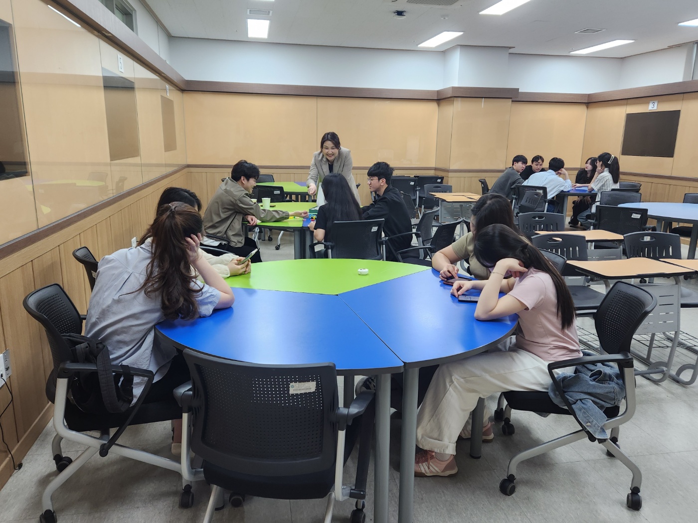 유학생 대상 집단상담 대표이미지